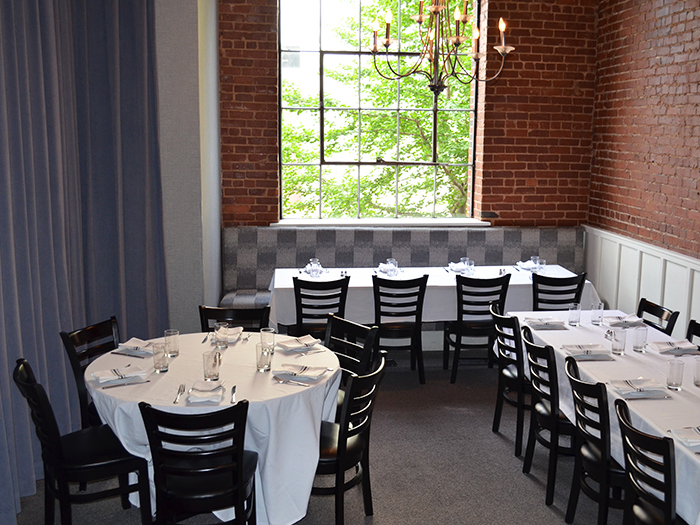 If you're on the hunt for a perfect event space Chattanooga, try Public House's Polo Room.